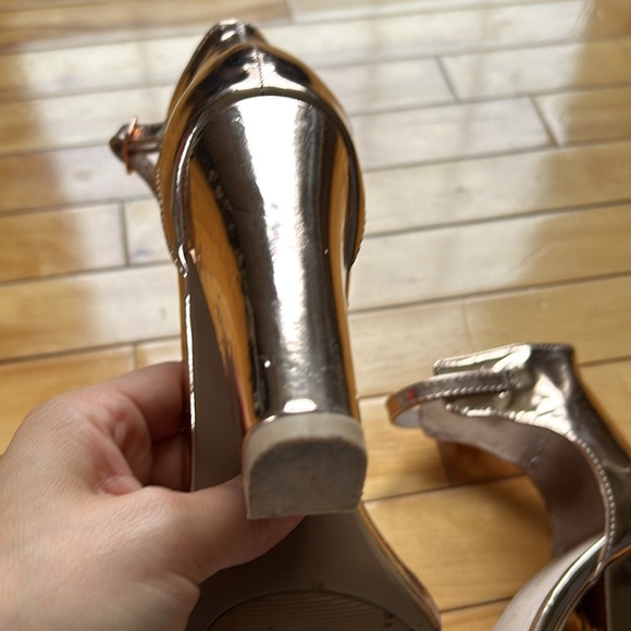 Rose gold metallic heels 4 inch heels with strap - Picture 5 of 8